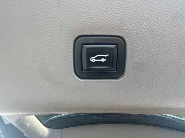 Used 2018 Chevrolet Traverse LT FWD image 13