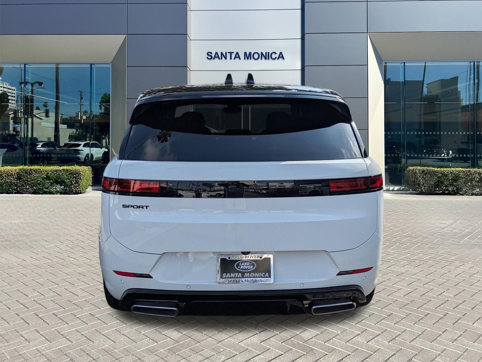 New 2026 Land Rover Range Rover Sport Dynamic SE AWD/4WD image 4