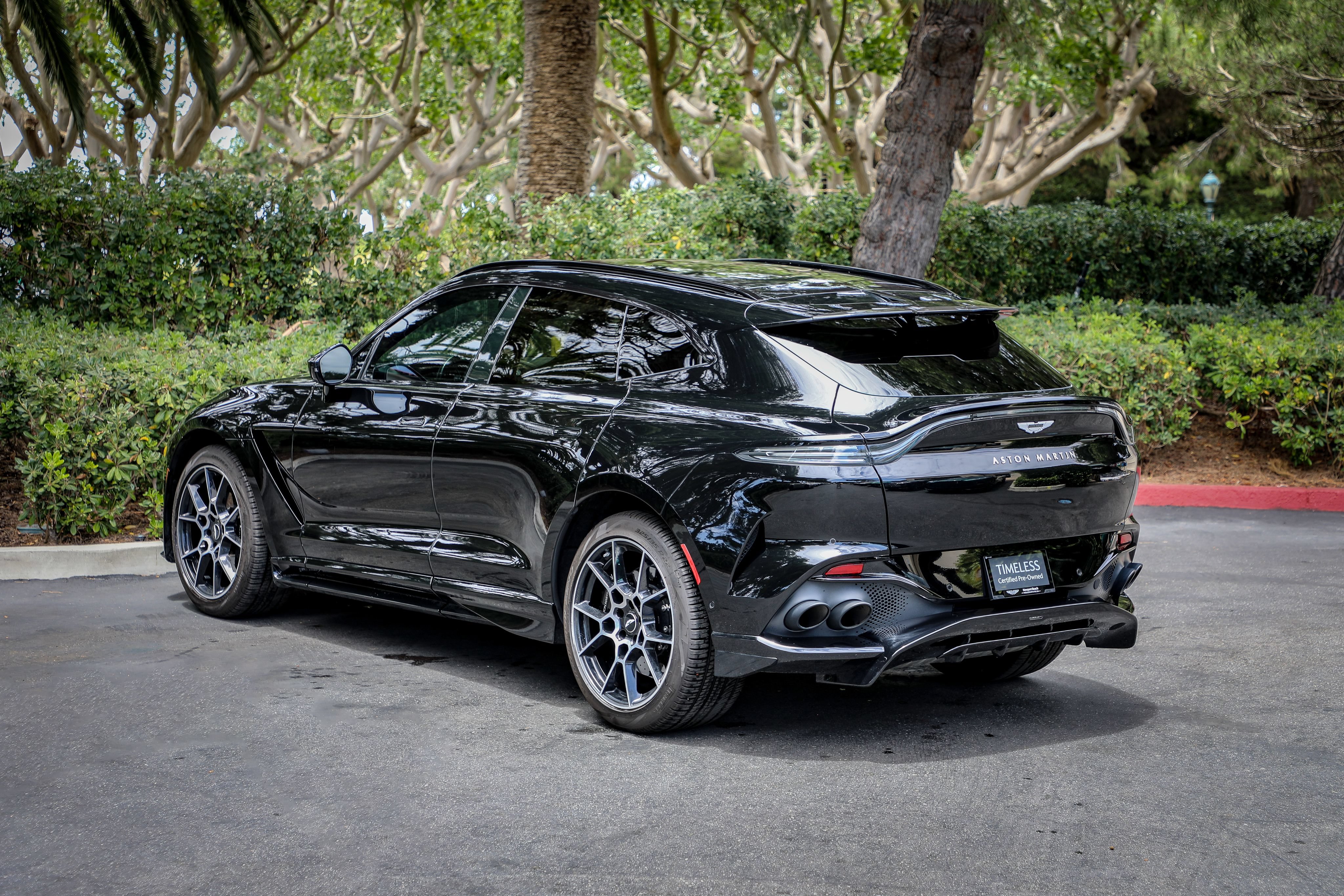 Used 2023 Aston Martin DBX 707 AWD/4WD image 4