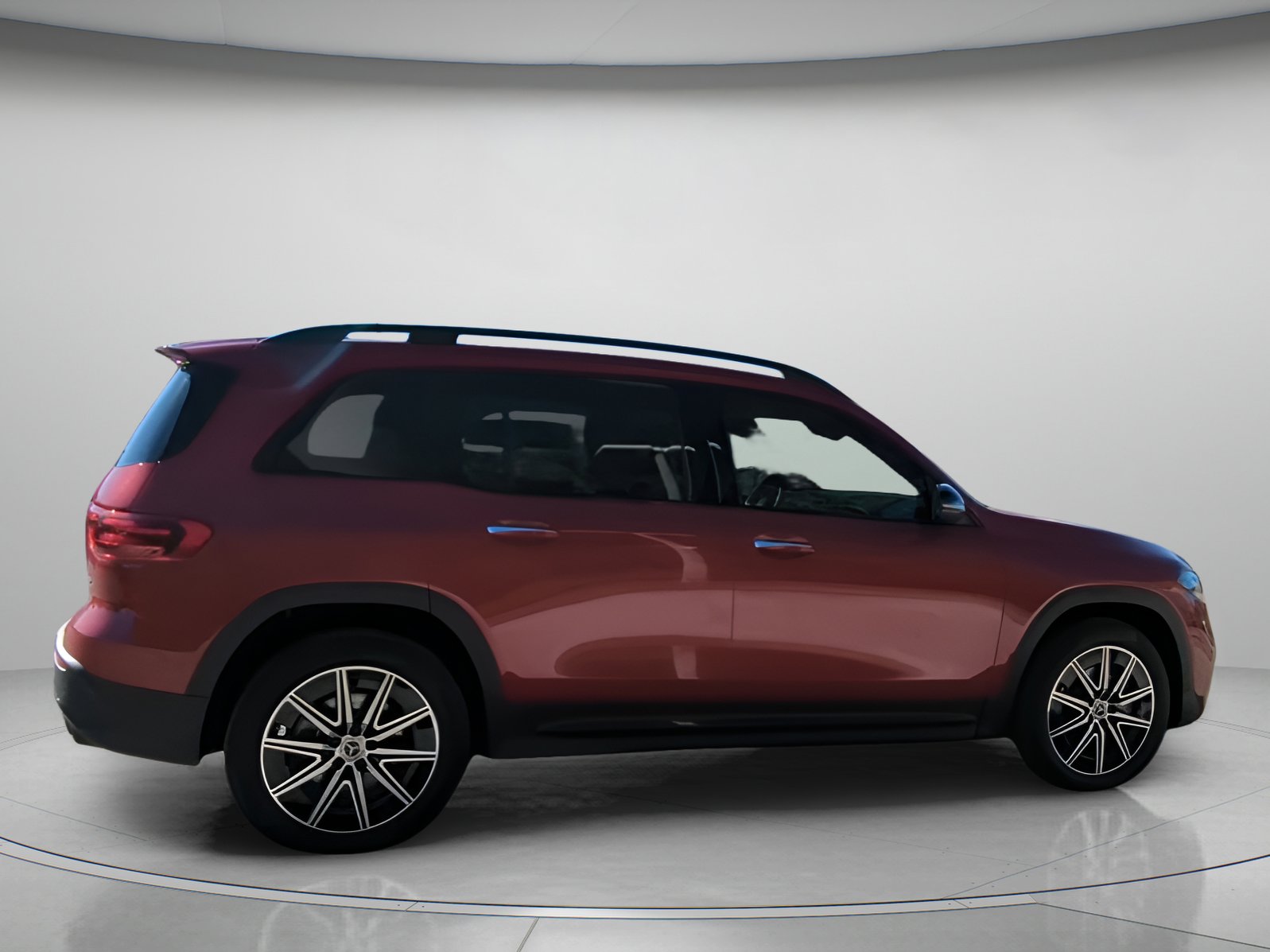 Used 2024 Mercedes-Benz EQB 300 4MATIC image 30