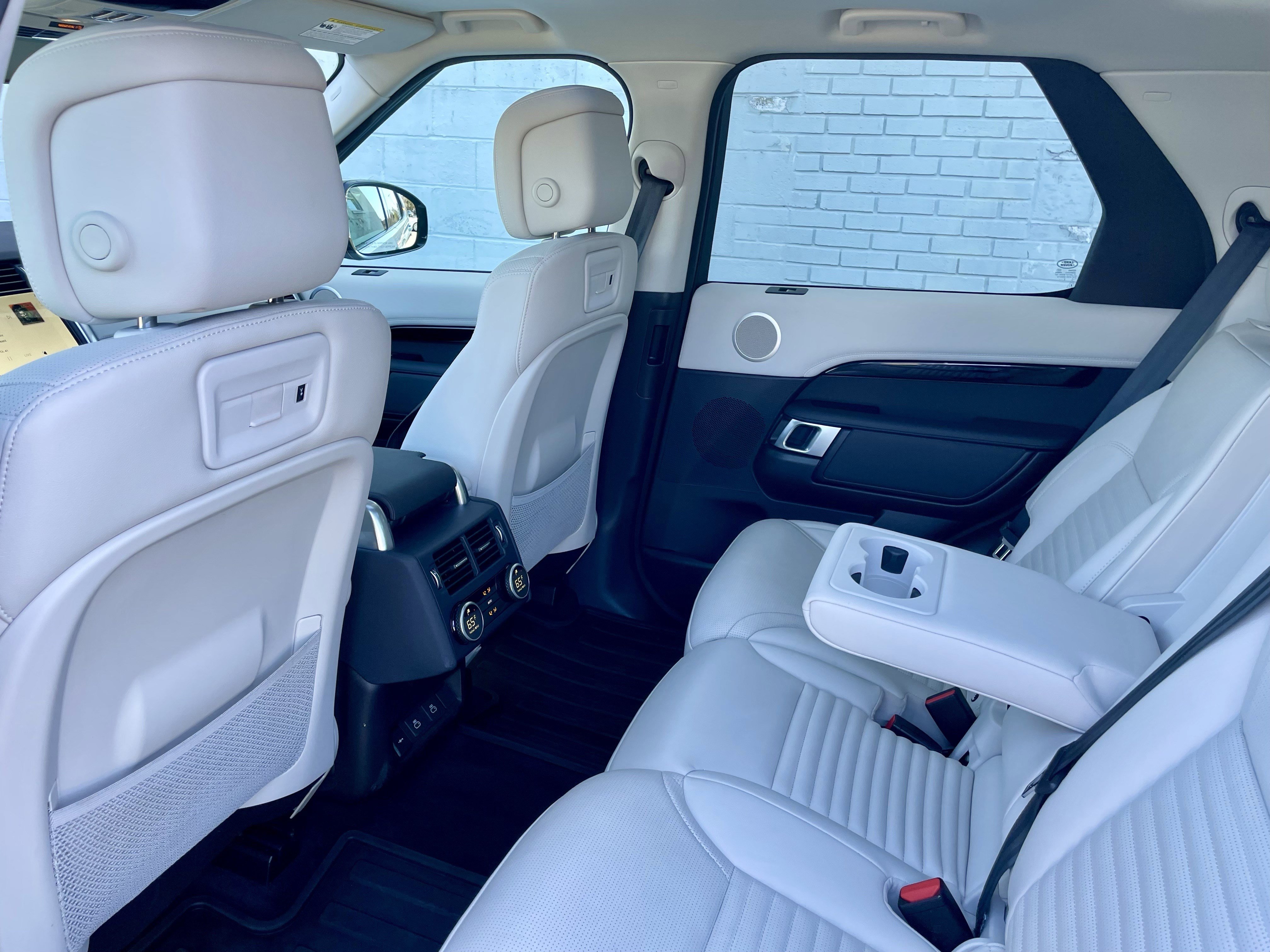 Certified 2024 Land Rover Discovery S image 30