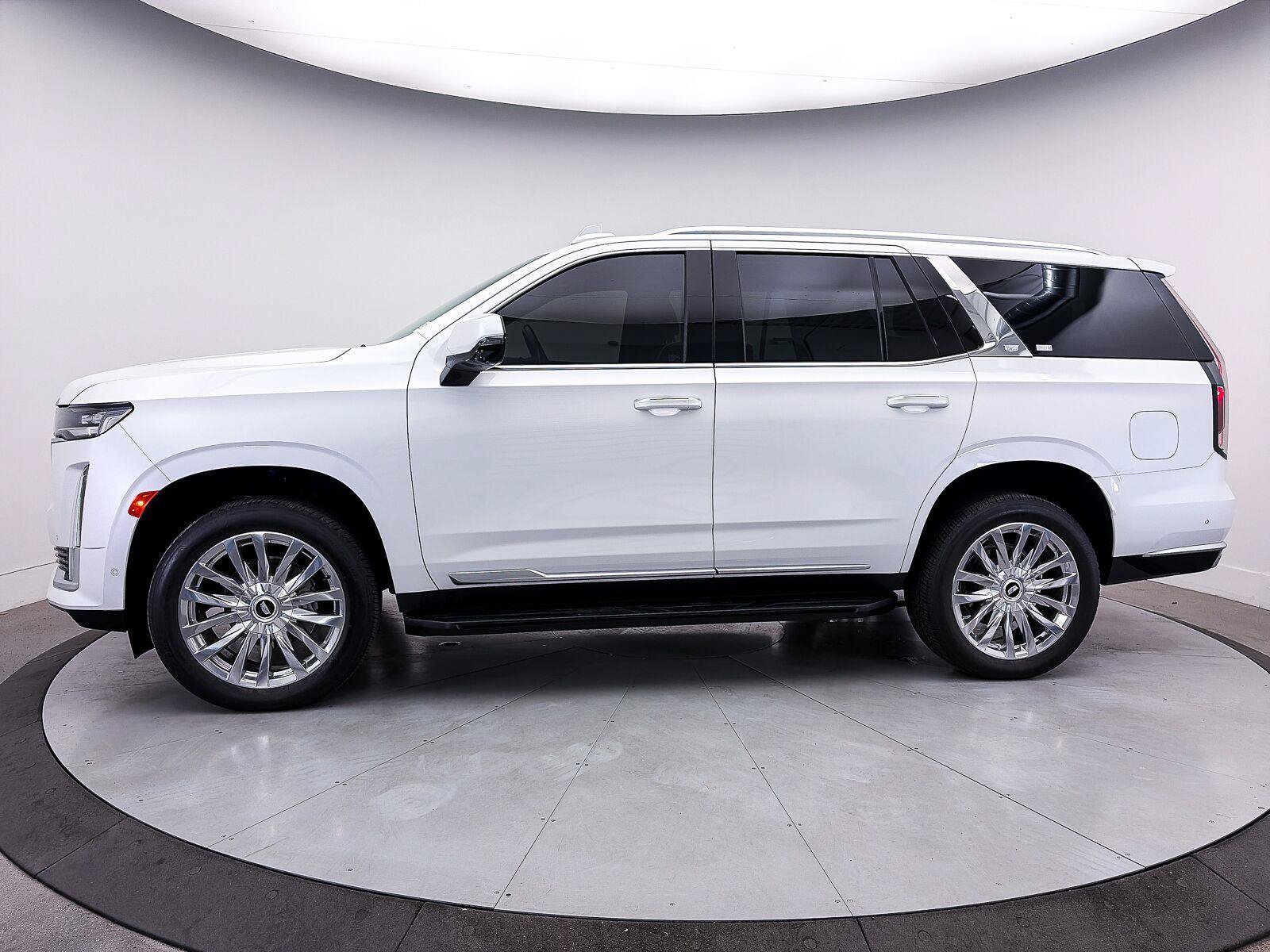 Used 2024 Cadillac Escalade Premium Luxury AWD/4WD image 42