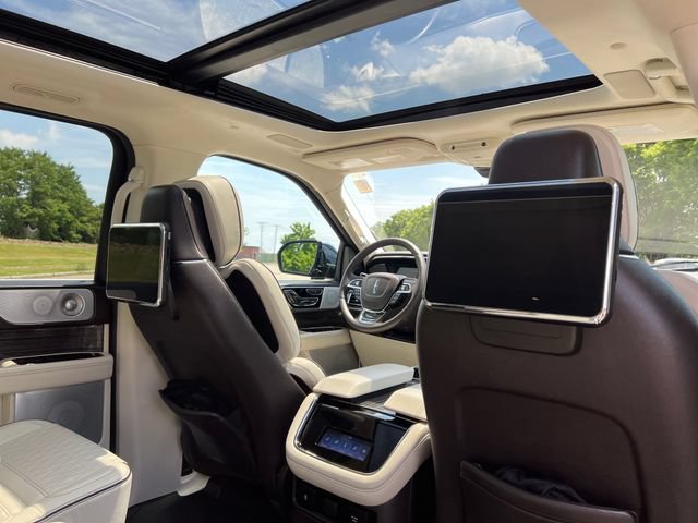 Used 2023 Lincoln Navigator L Black Label AWD/4WD image 34