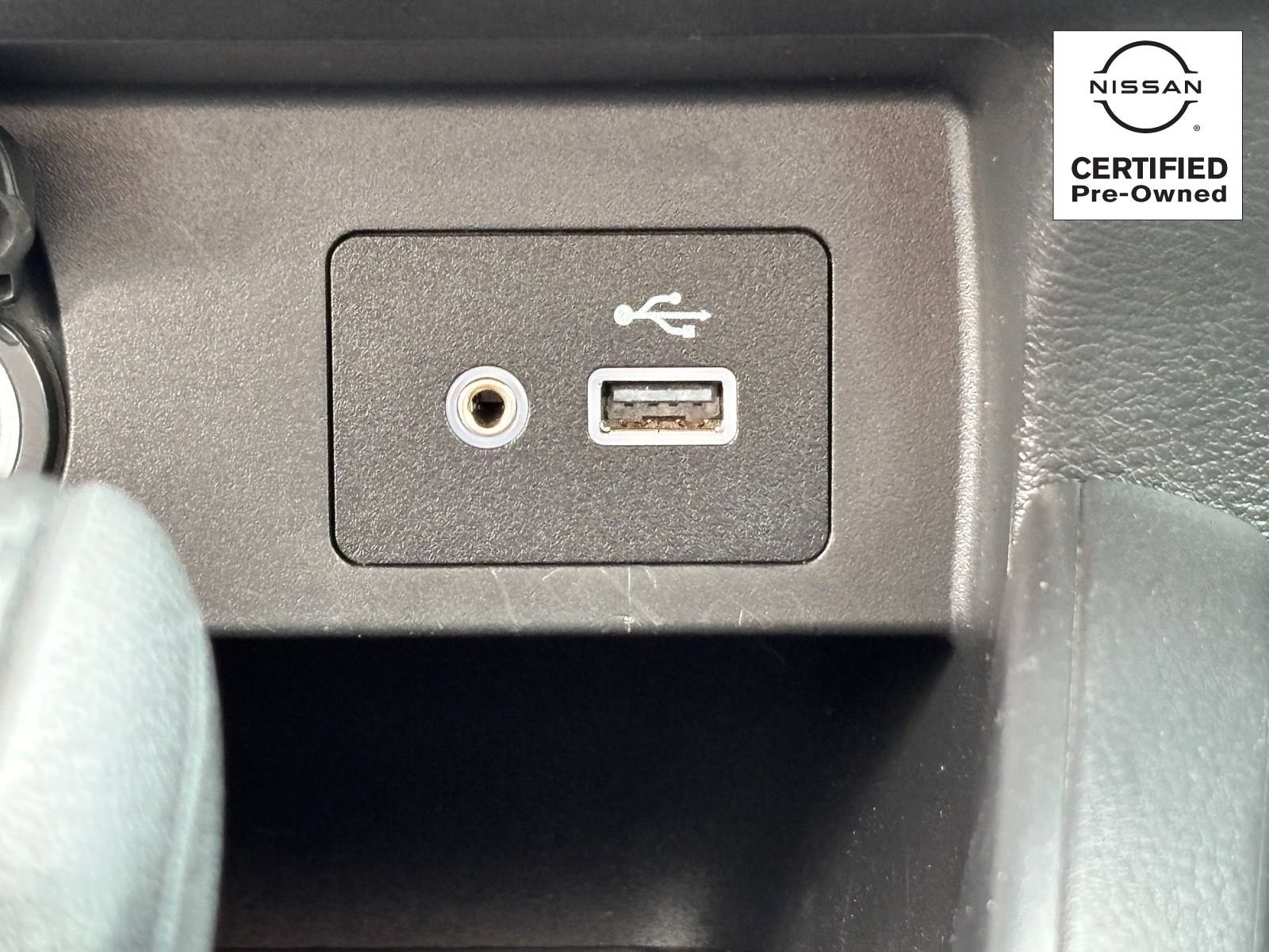 Used 2023 Nissan Versa SV FWD image 23