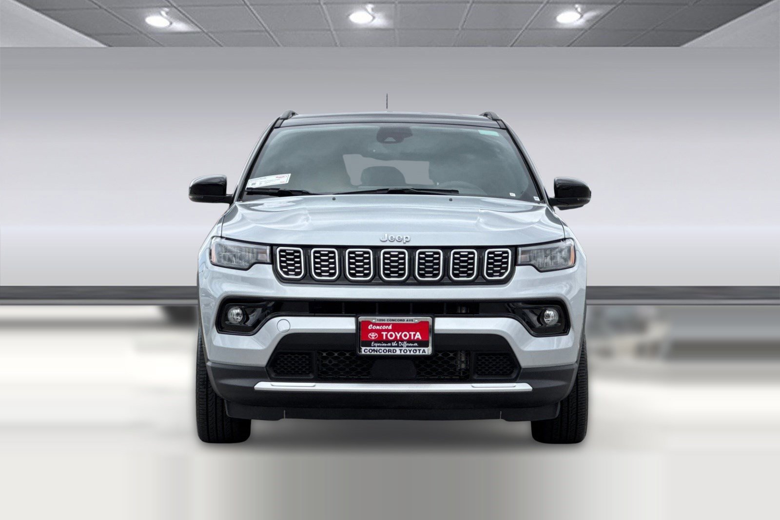 Used 2025 Jeep Compass Limited AWD/4WD image 5