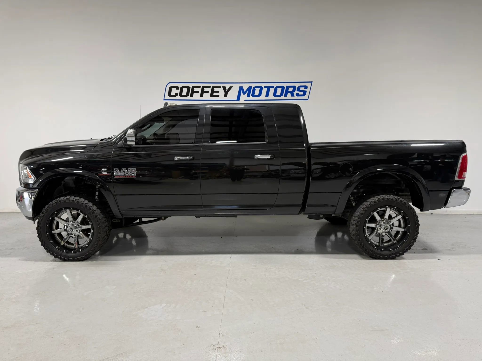 Used 2018 RAM 2500 Laramie image 3