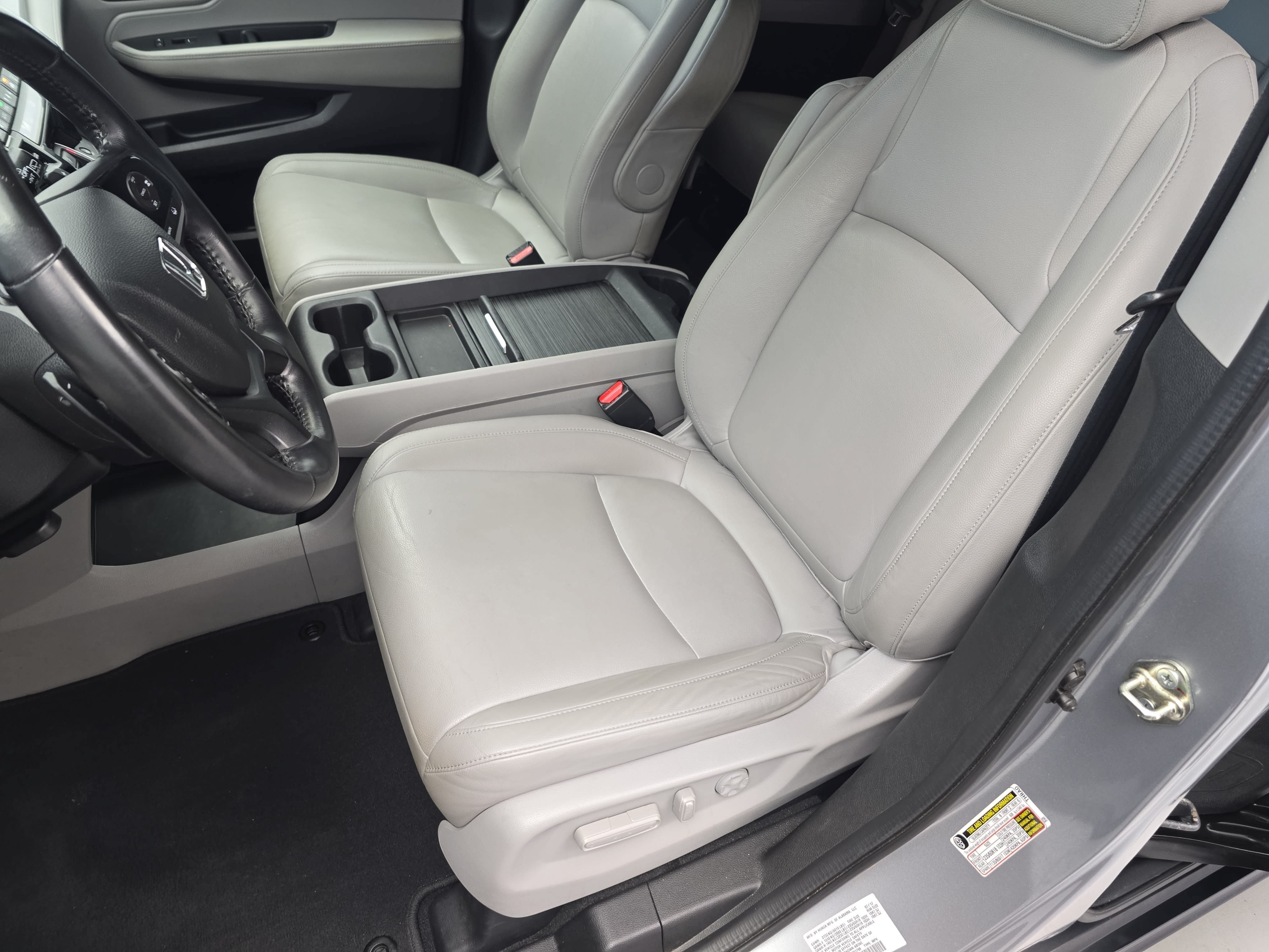 Used 2018 Honda Odyssey EX-L image 16