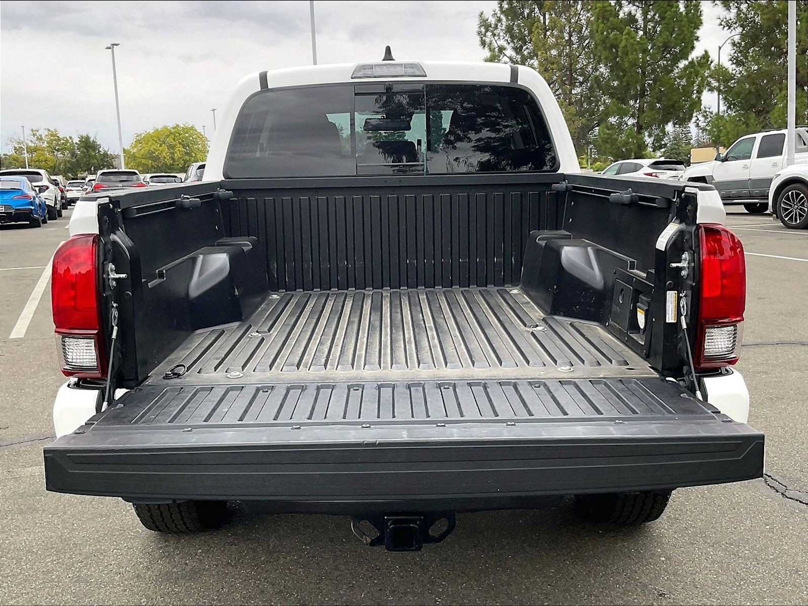 Used 2022 Toyota Tacoma SR5 w/ Trail Edition AWD/4WD image 37