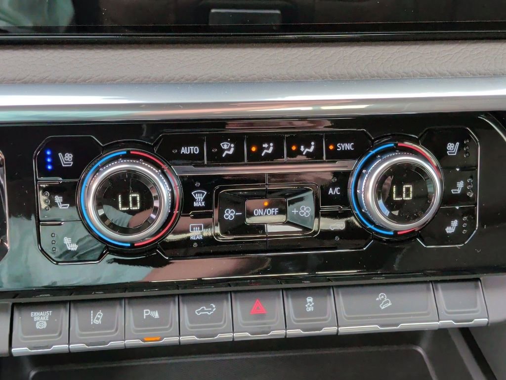 New 2026 GMC Sierra 2500 Denali w/ Denali Reserve Package image 29