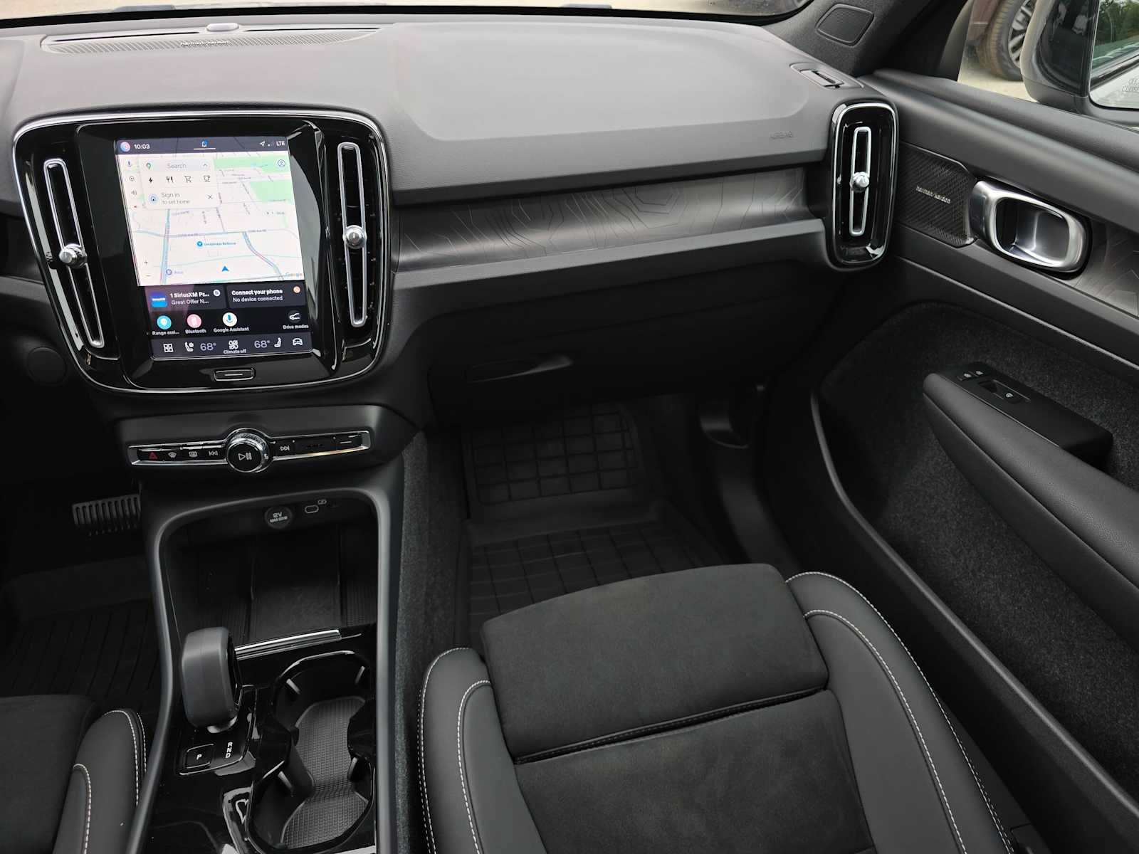 Certified 2023 Volvo C40 P8 Recharge Ultimate w/ Protection Package Premier AWD/4WD image 19