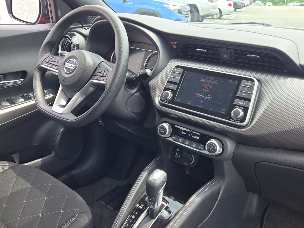 Used 2020 Nissan Kicks SV FWD image 8