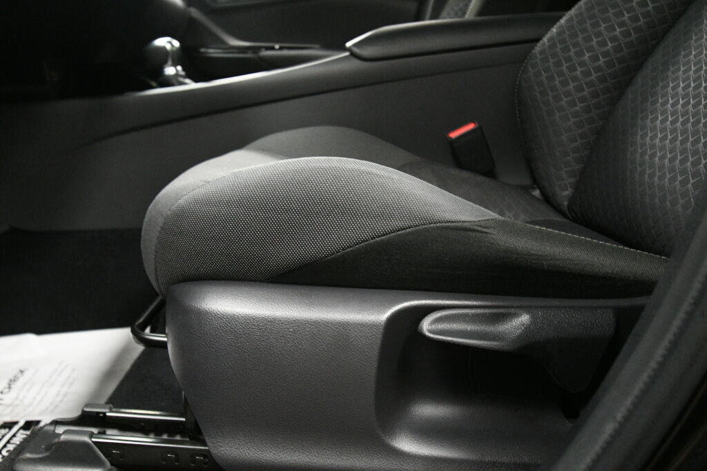 Used 2022 Toyota C-HR Nightshade image 11