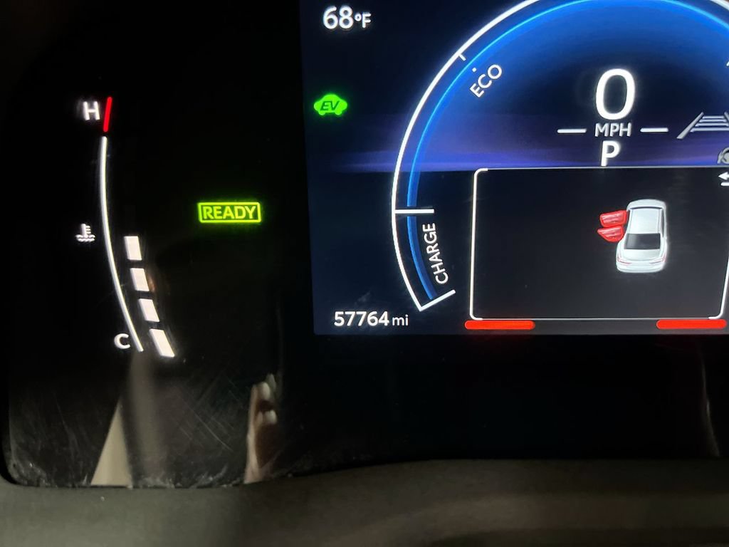 Used 2025 Toyota Camry SE FWD image 13