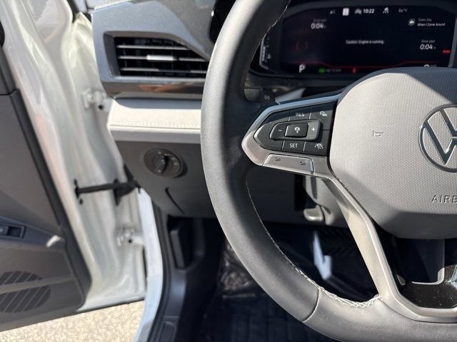 Used 2024 Volkswagen Taos SEL AWD/4WD image 15