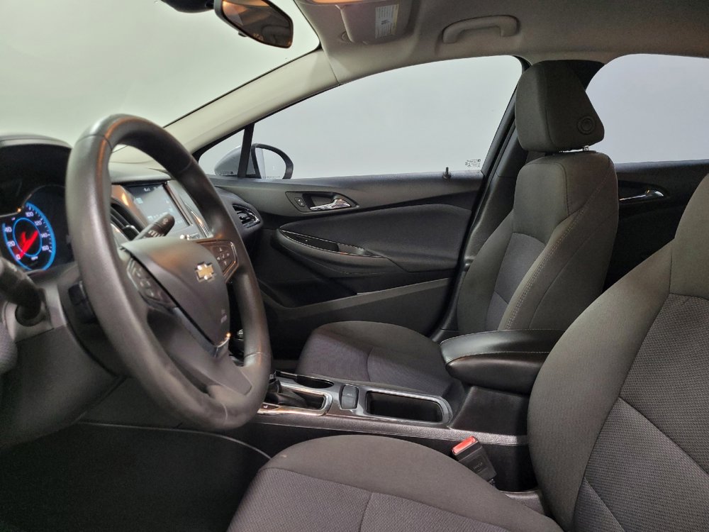 Used 2017 Chevrolet Cruze LT w/ Convenience Package image 17