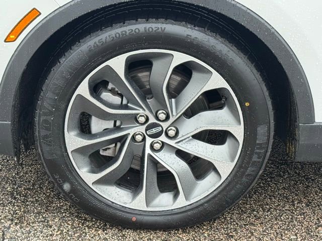 Used 2023 Lincoln Nautilus Reserve image 4