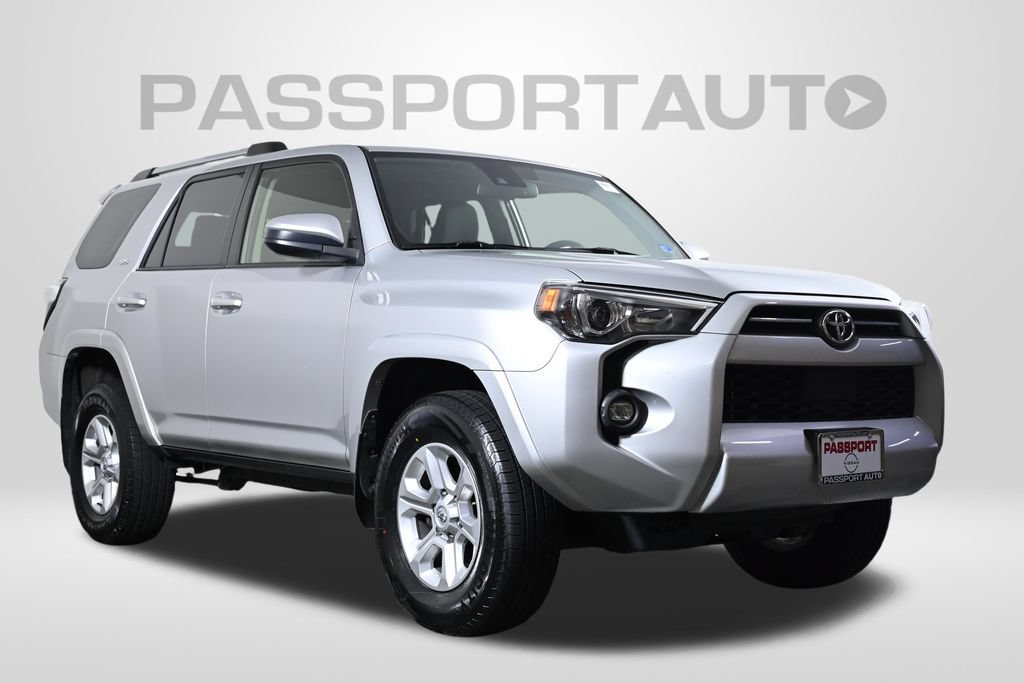Used 2023 Toyota 4Runner SR5 AWD/4WD image 4