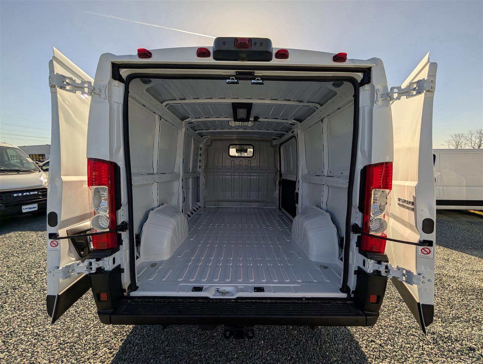 New 2025 RAM ProMaster 1500 w/ Premium Convenience Group FWD image 10