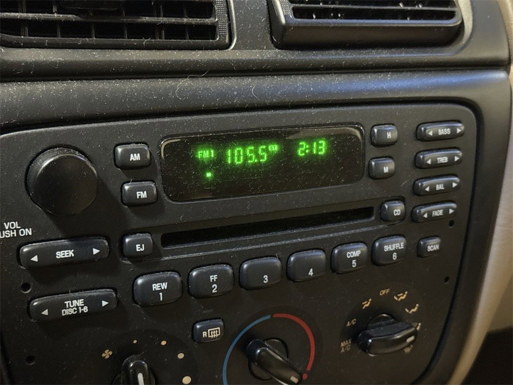 Used 2002 Ford Taurus SE image 13