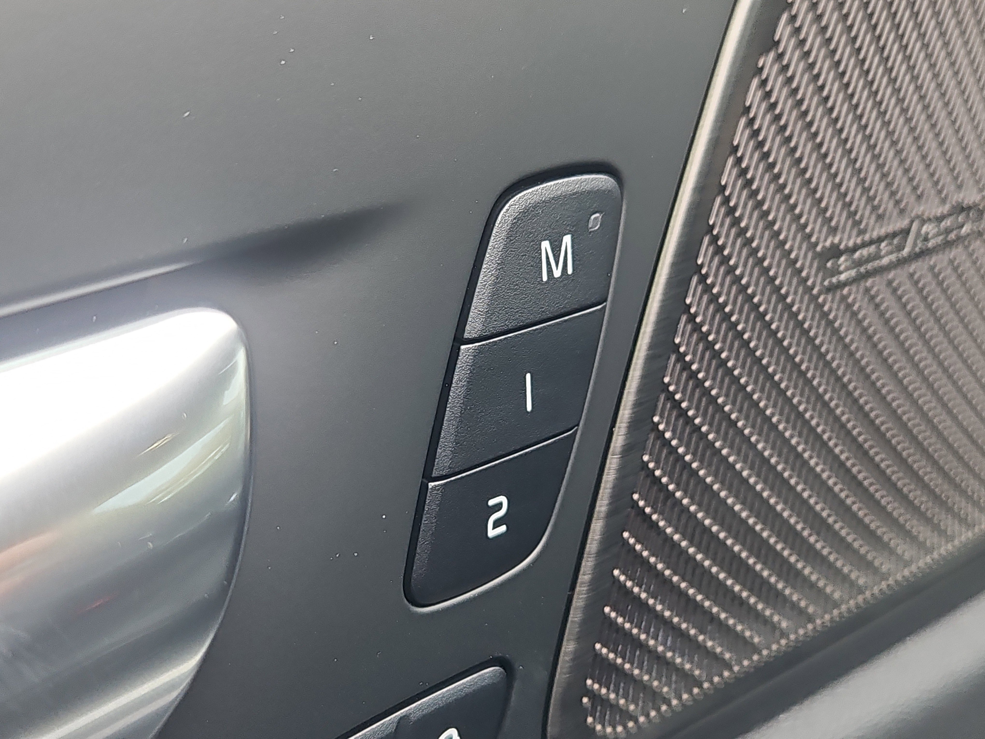 New 2026 Volvo XC60 T8 Ultra w/ Protection Package Premier image 11