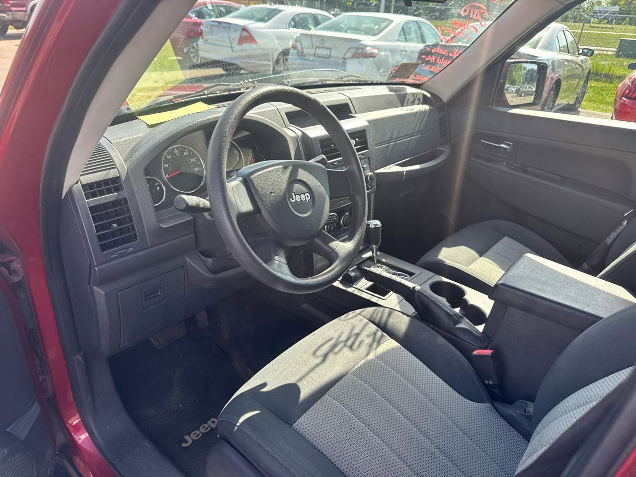 Used 2010 Jeep Liberty Sport AWD/4WD image 9