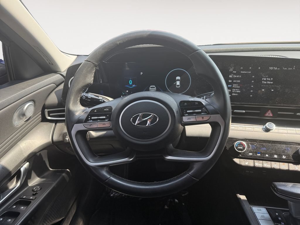 Used 2023 Hyundai Elantra SEL w/ Convenience Package FWD image 12