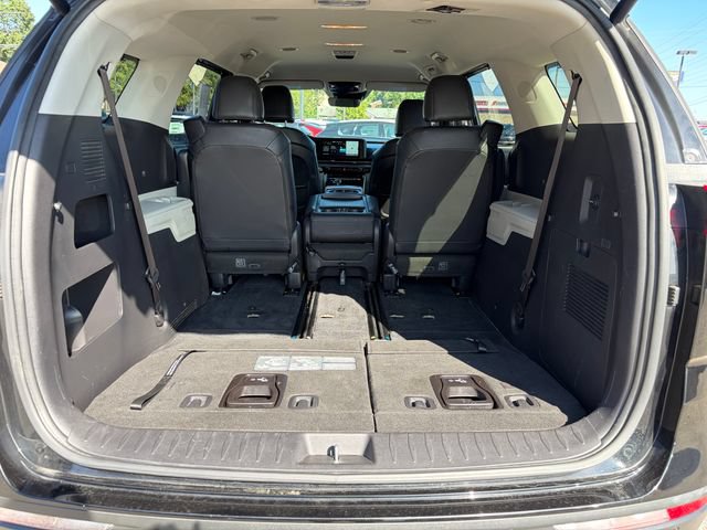 Certified 2024 Kia Carnival EX FWD image 25