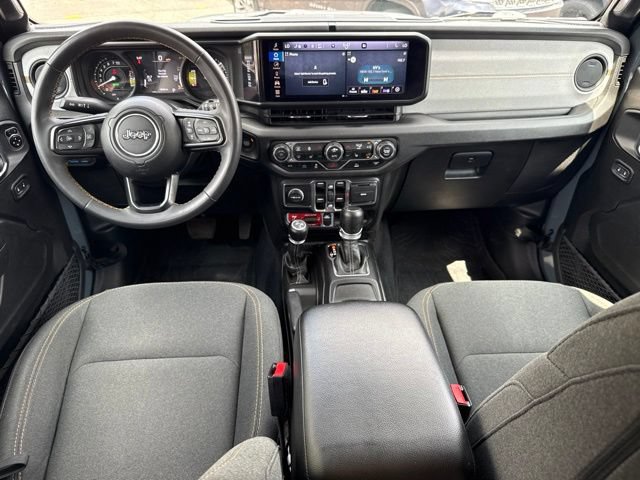 Used 2024 Jeep Wrangler Unlimited AWD/4WD image 5
