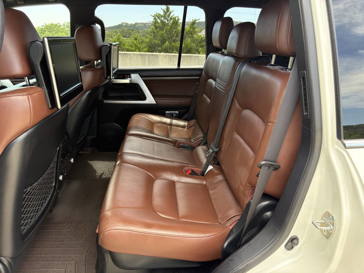 Used 2017 Toyota Land Cruiser AWD/4WD image 18