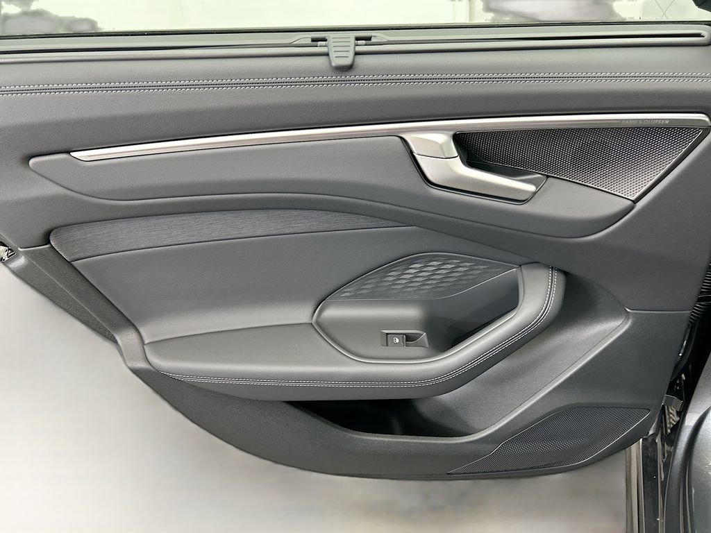 Used 2026 Audi A6 Premium Plus w/ Premium Plus Package image 25