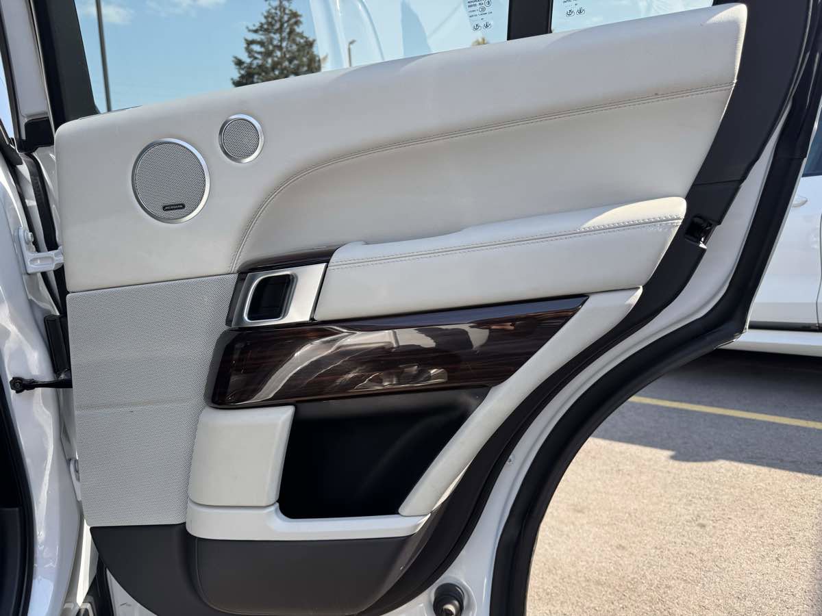 Used 2017 Land Rover Range Rover Supercharged image 47