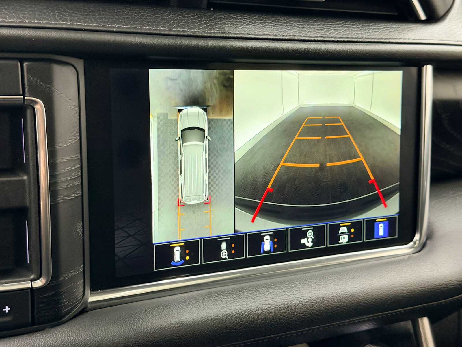 Used 2023 GMC Yukon Denali image 31