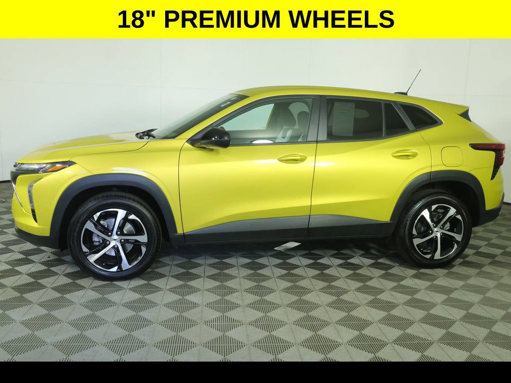 Used 2024 Chevrolet Trax RS FWD image 5
