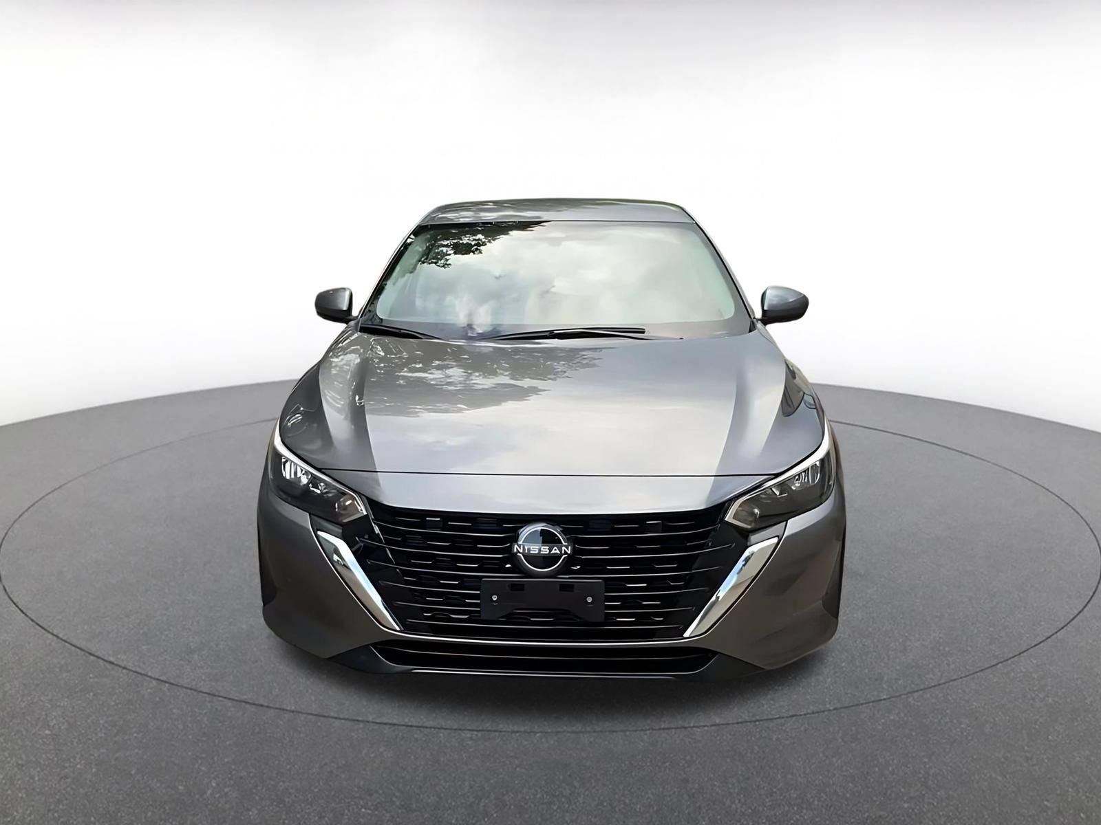 Used 2025 Nissan Sentra SV FWD image 4