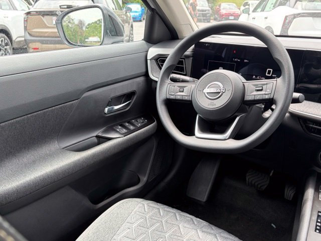 New 2026 Nissan Kicks SV w/ SV Premium Package AWD/4WD image 31