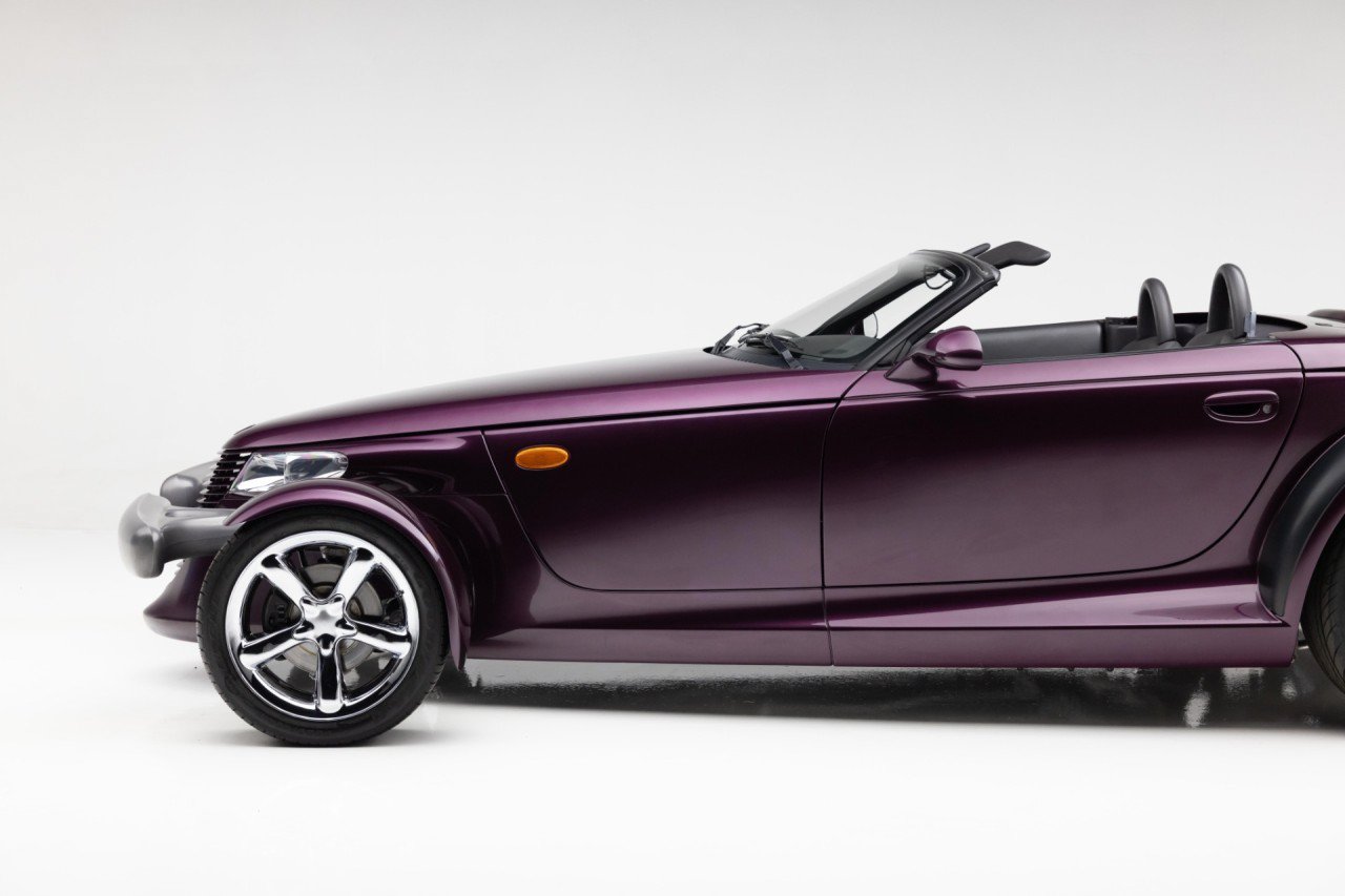 Used 1999 Plymouth Prowler RWD image 40