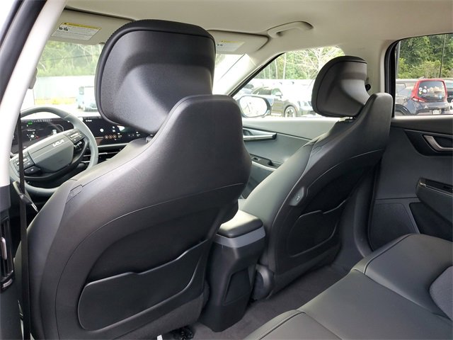 New 2025 Kia EV6 Light w/ Light LR Technology Package image 8