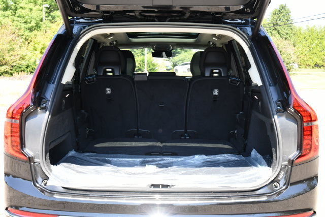 New 2026 Volvo XC90 B6 Plus w/ Protection Package Premier AWD/4WD image 29
