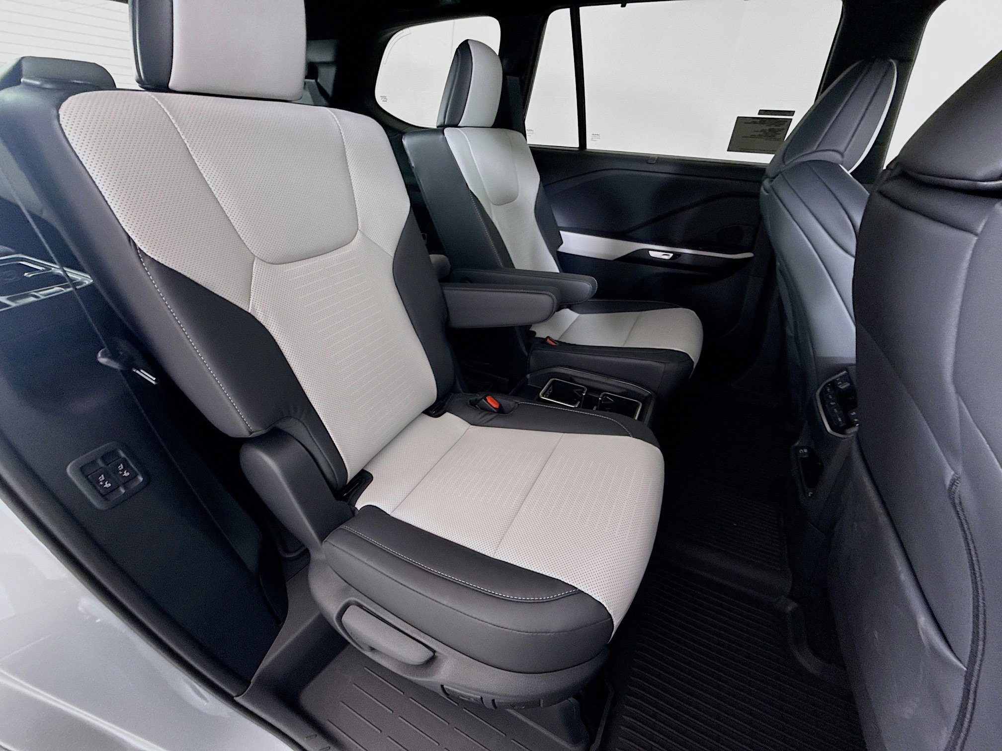 New 2026 Lexus TX 500h AWD w/ Technology Package image 25