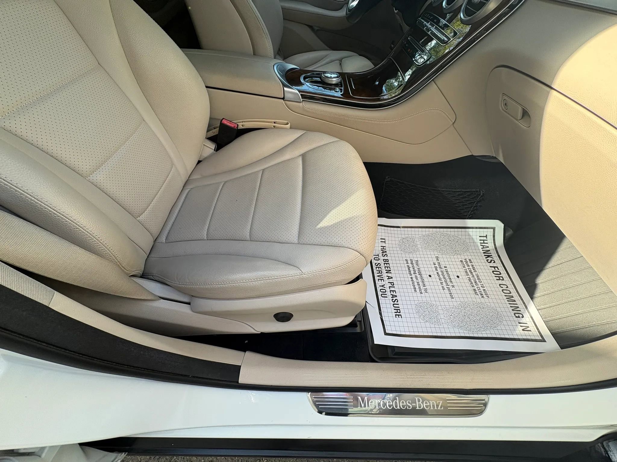 Used 2018 Mercedes-Benz GLC 300 4MATIC image 9