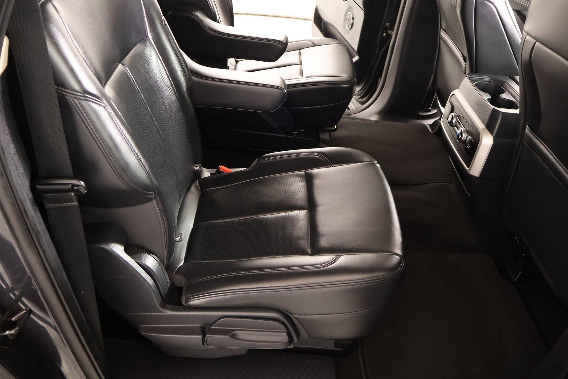 Used 2024 Ford Expedition Max XLT image 16