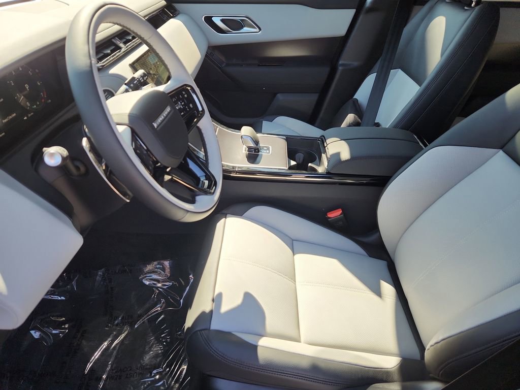 New 2026 Land Rover Range Rover Velar Dynamic SE image 23
