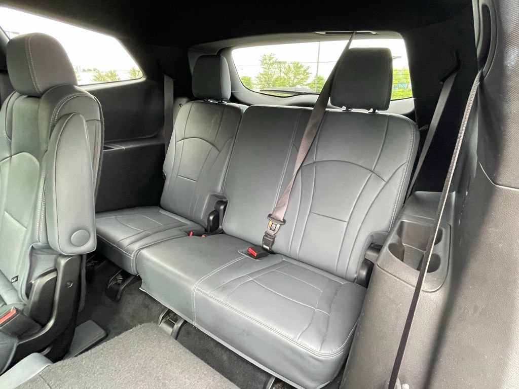 Used 2024 Buick Enclave Premium AWD/4WD image 27