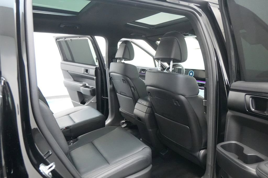 Used 2025 Hyundai Santa Fe Calligraphy image 36