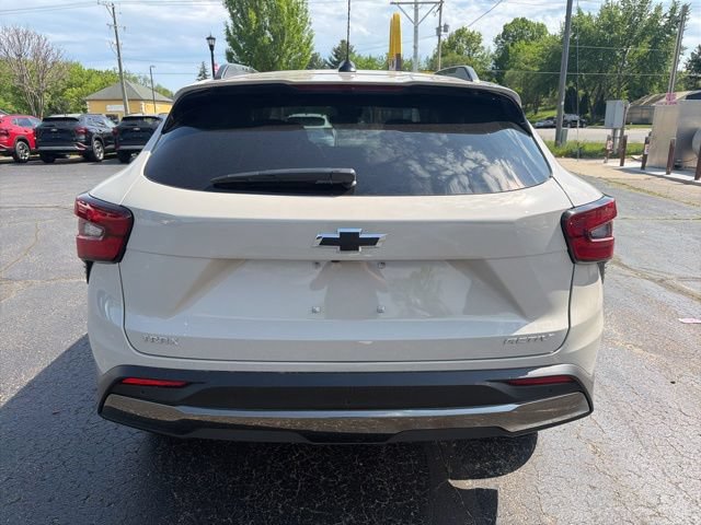 Used 2026 Chevrolet Trax ACTIV w/ Driver Confidence Package FWD image 4