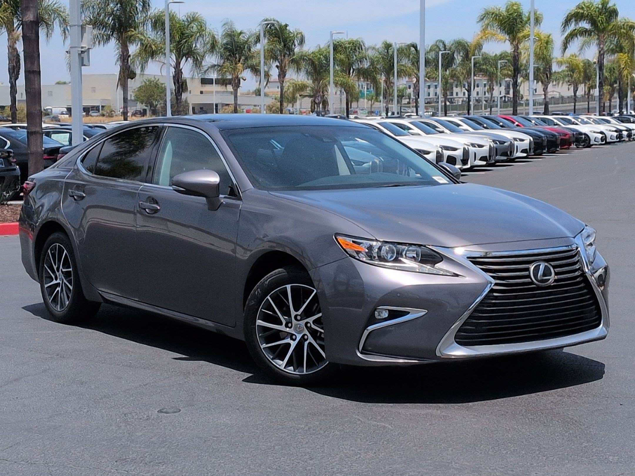 Used 2017 Lexus ES 350 w/ Navigation System Package FWD image 2
