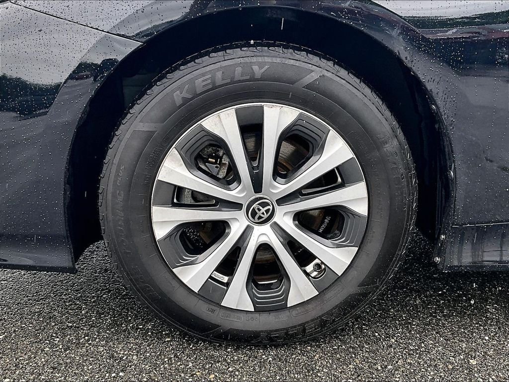 Used 2022 Toyota Prius Prime XLE FWD image 7