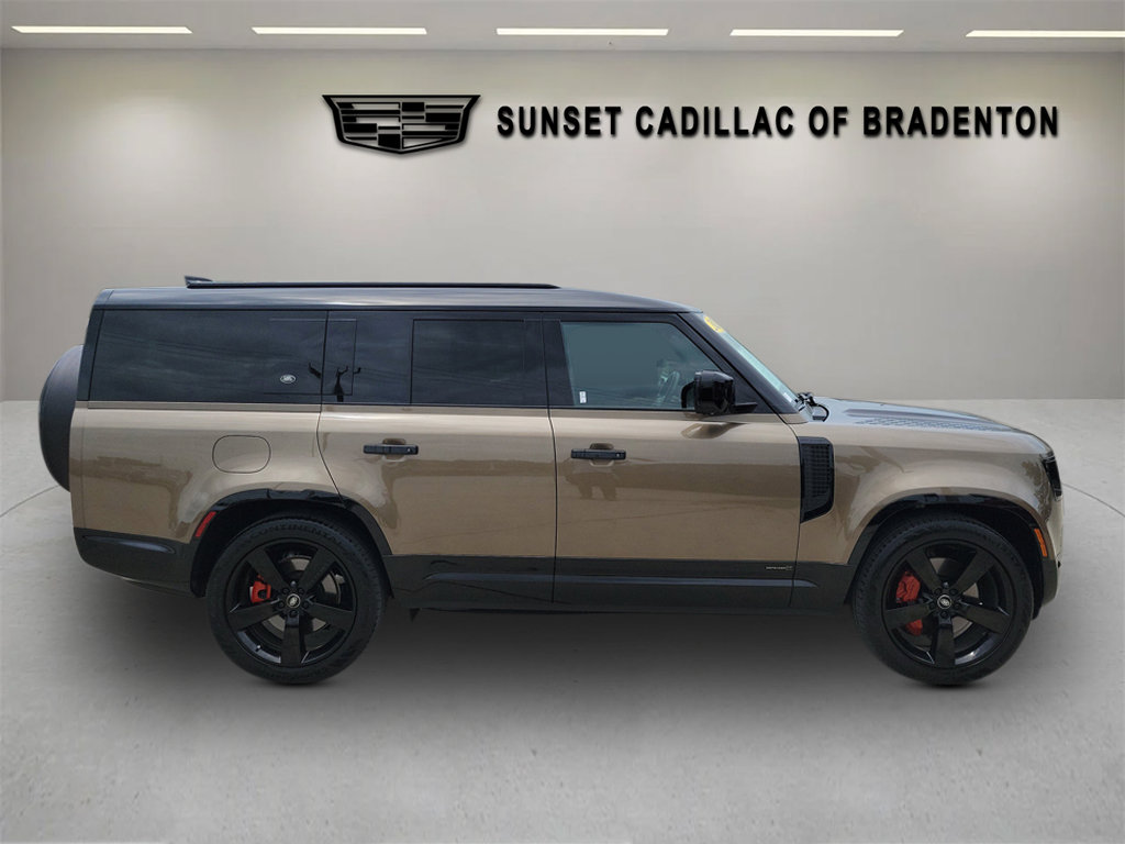 Used 2024 Land Rover Defender 130 X AWD/4WD image 3