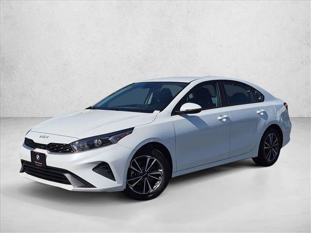 Used 2023 Kia Forte LXS w/ LXS Technology Package FWD image 2