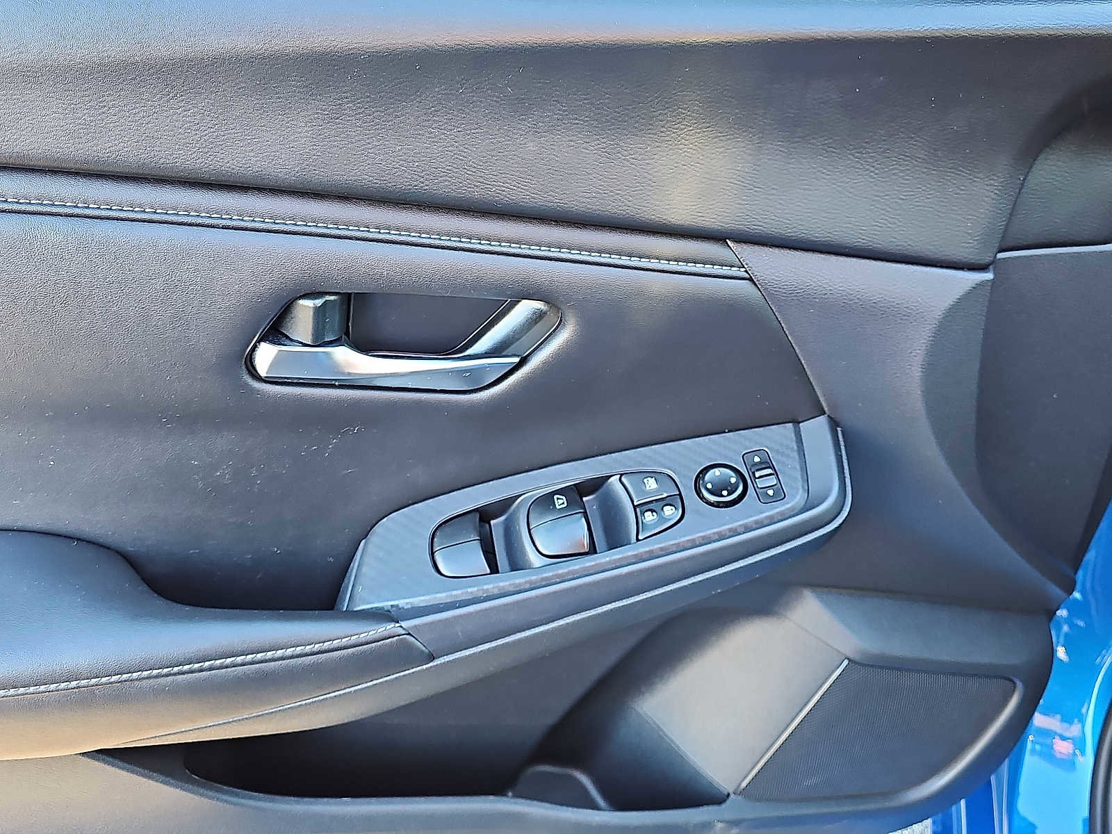 Used 2023 Nissan Sentra SV image 13